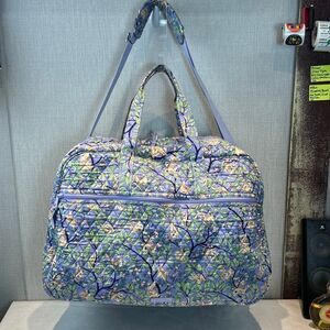 Vera Bradley Grand Traveler Duffle Bag Purple Sloth Print Large Weekender Should